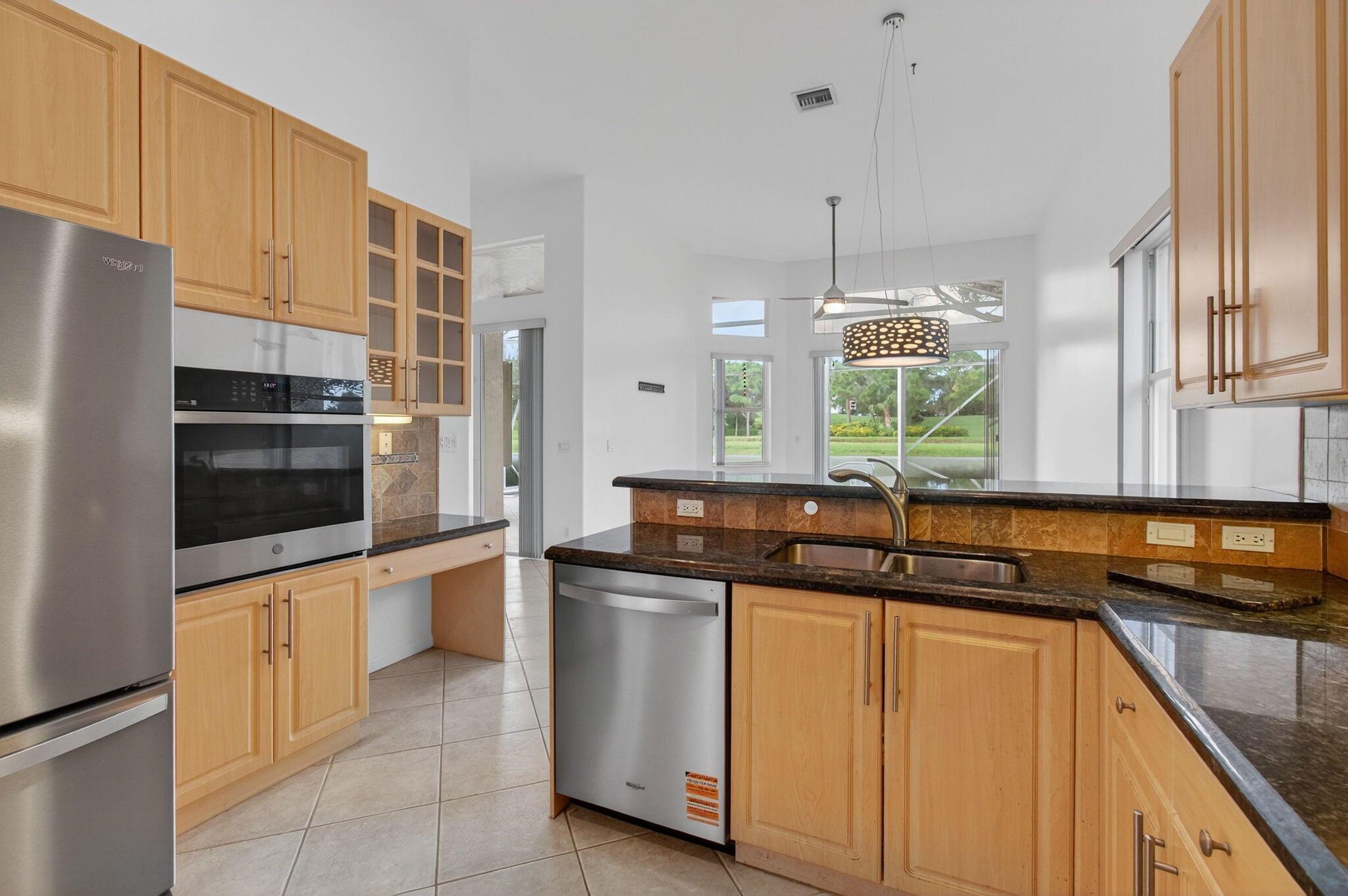 POLO TRACE 2 4 - Residential Lease