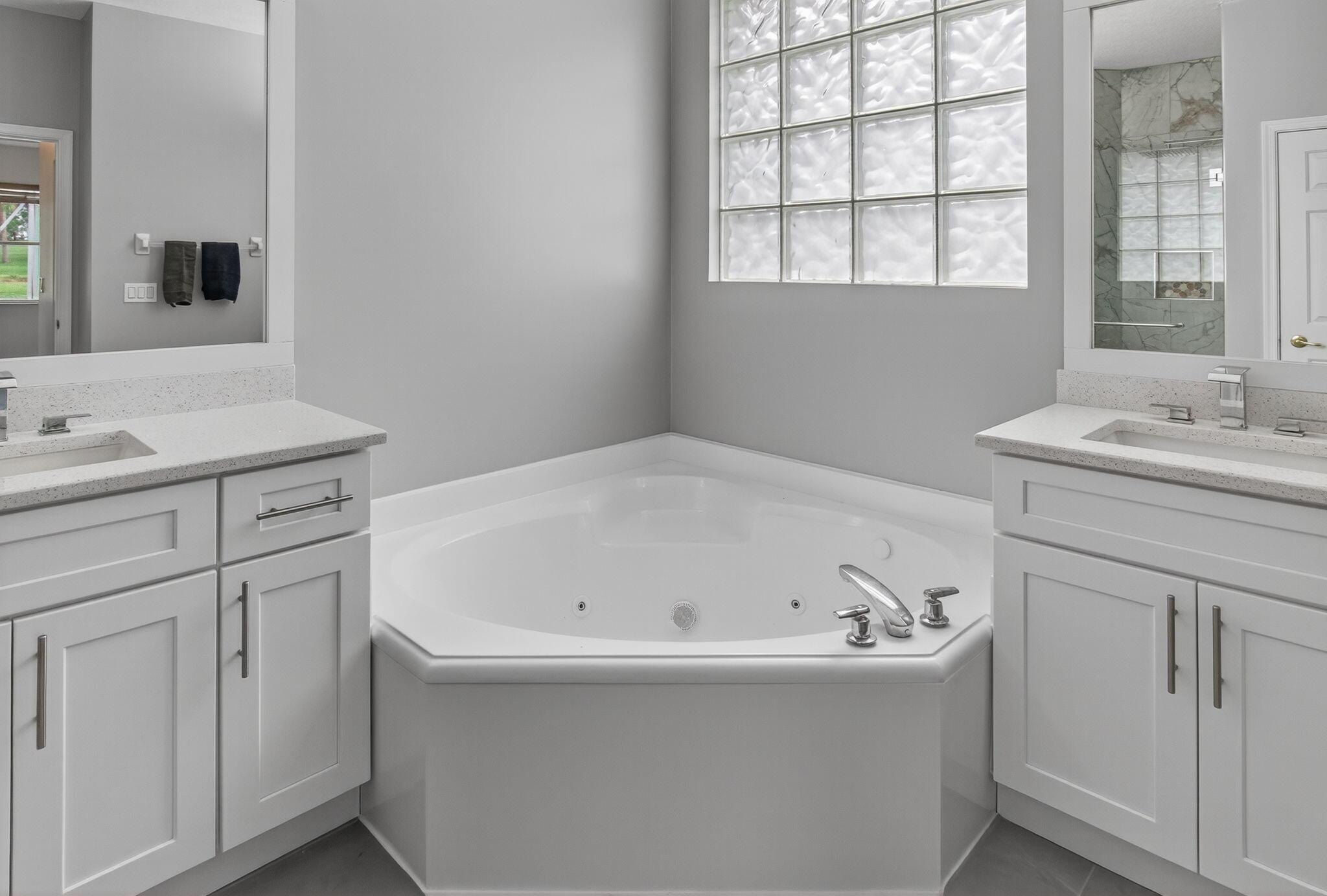 POLO TRACE 2 4 - Residential Lease