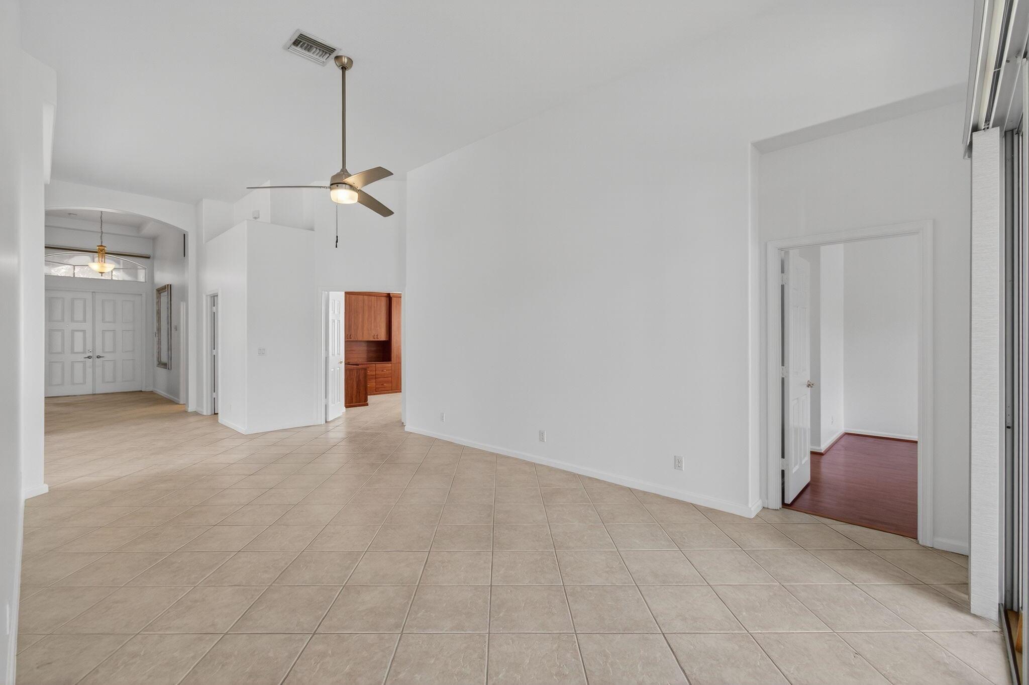 POLO TRACE 2 4 - Residential Lease