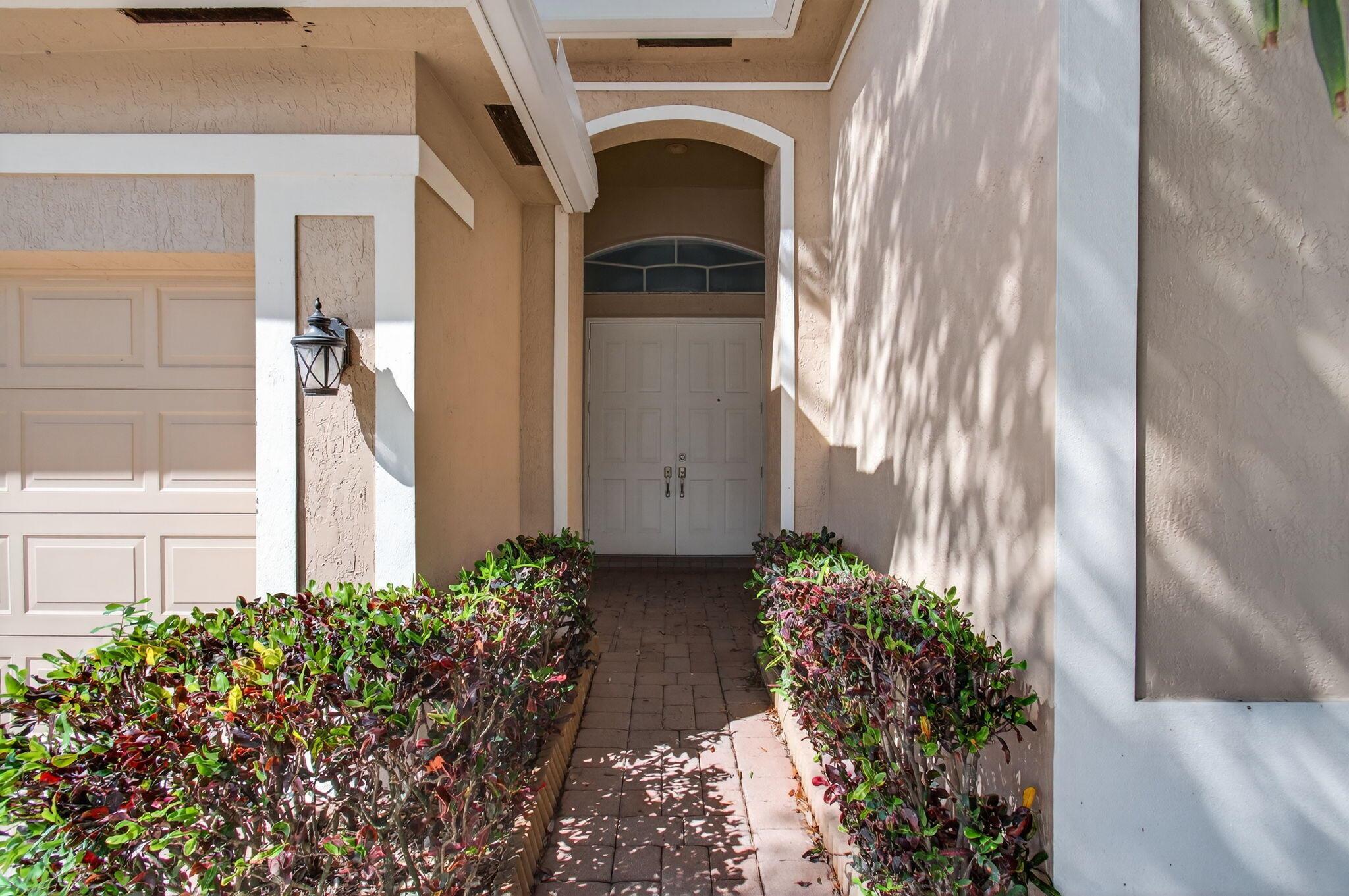 POLO TRACE 2 4 - Residential Lease