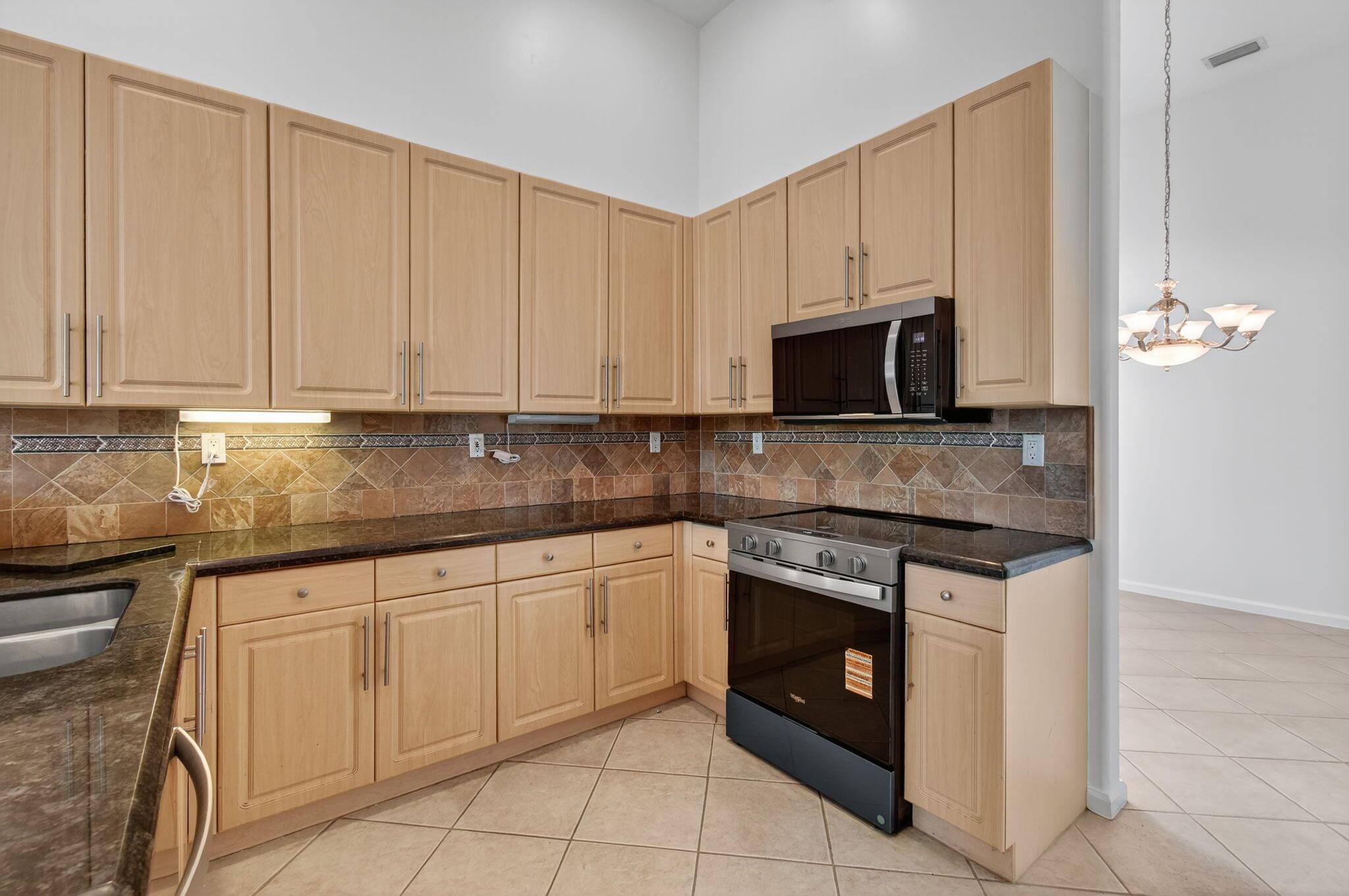 POLO TRACE 2 4 - Residential Lease