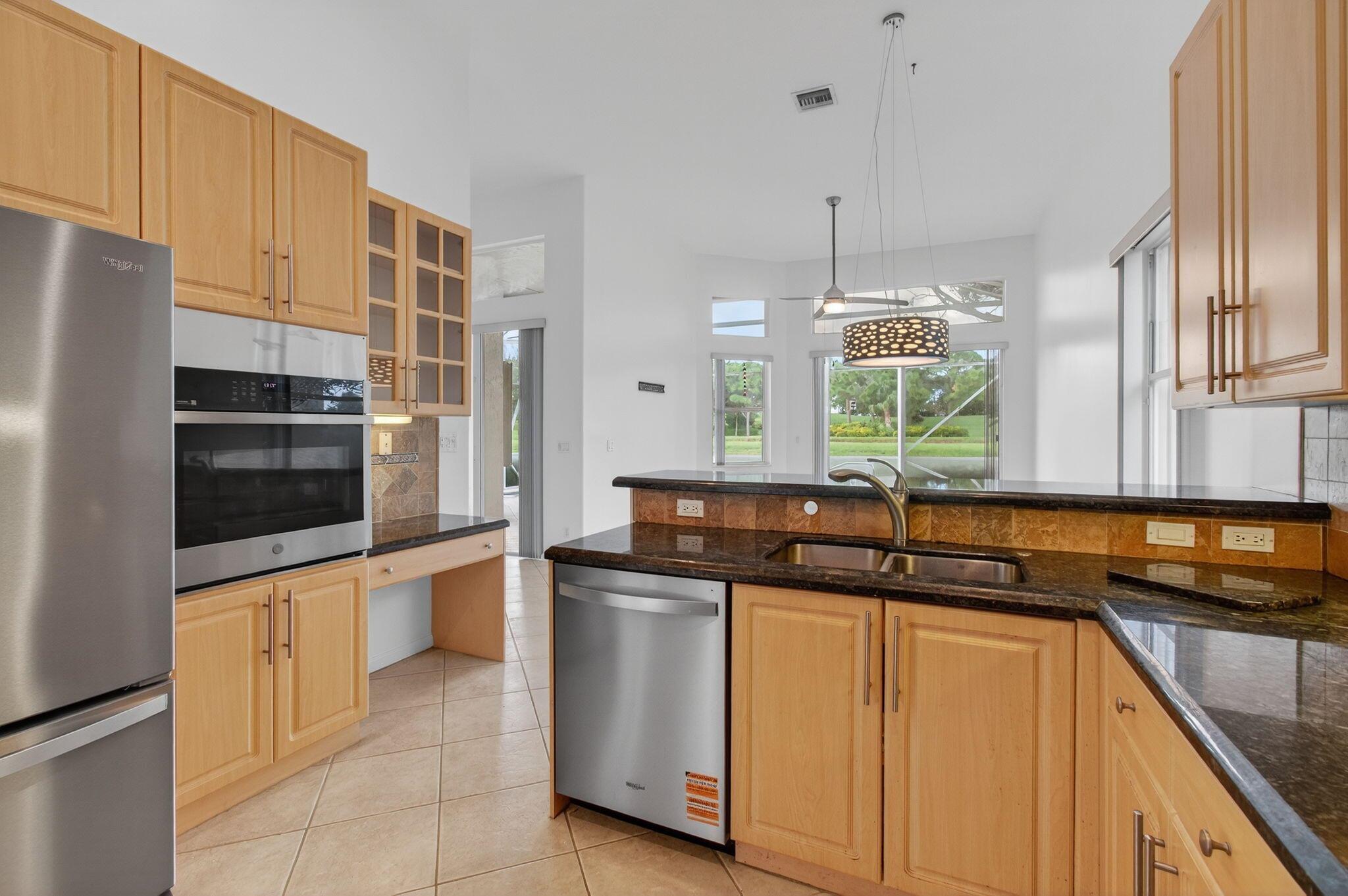 POLO TRACE 2 4 - Residential Lease