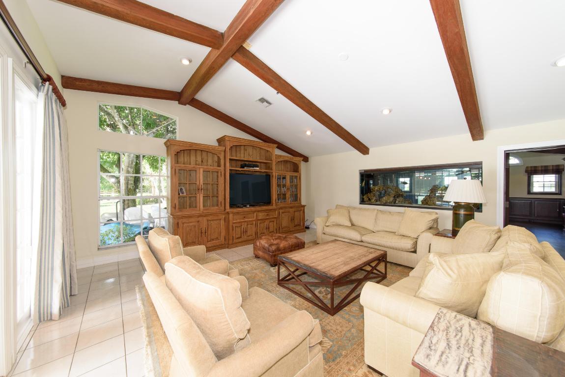 SADDLE TRAIL PARK OF WELLINGTON - Residential