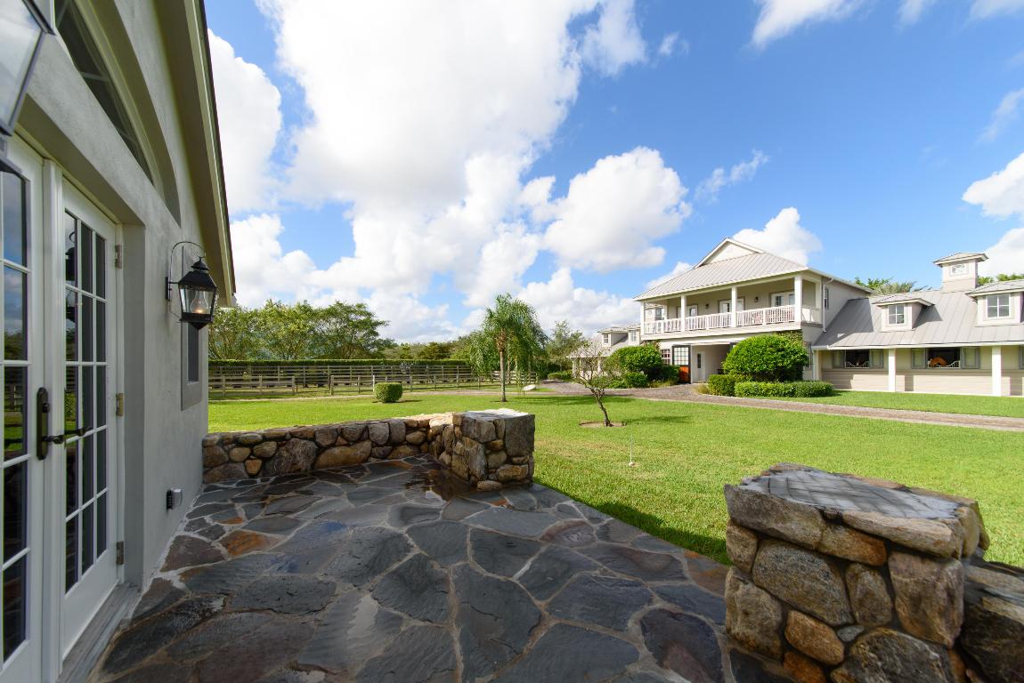 SADDLE TRAIL PARK OF WELLINGTON - Residential