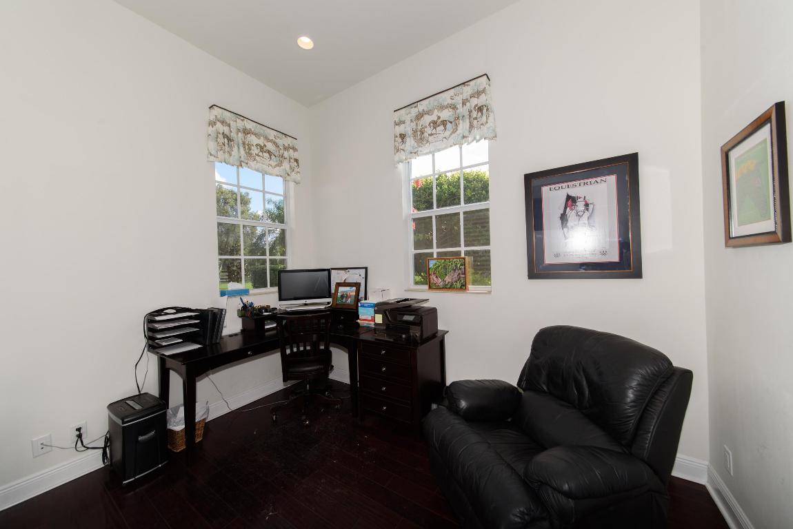 SADDLE TRAIL PARK OF WELLINGTON - Residential