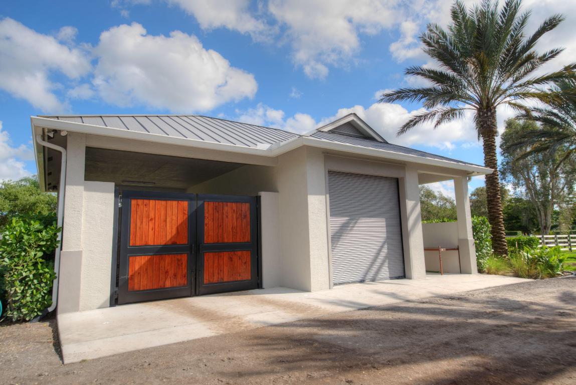 SADDLE TRAIL PARK OF WELLINGTON - Residential