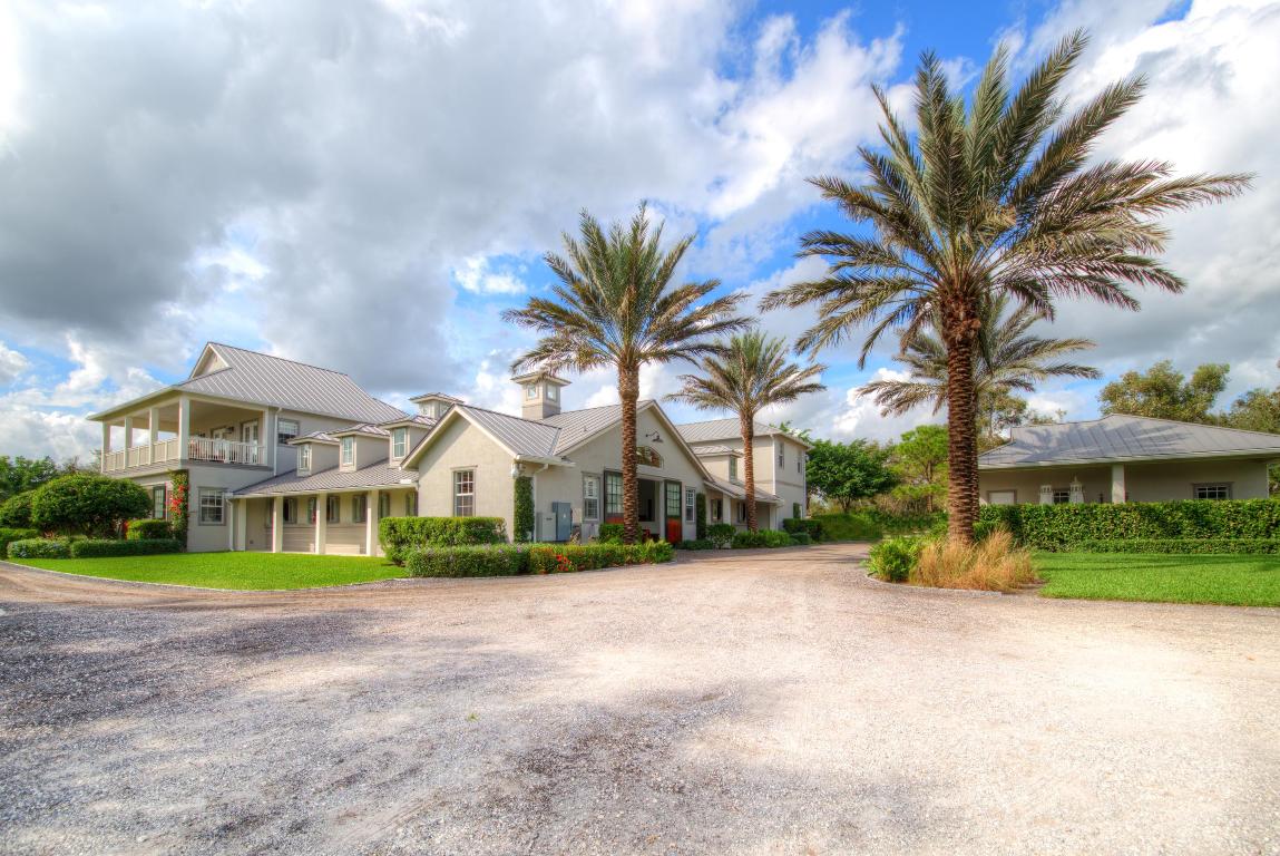 SADDLE TRAIL PARK OF WELLINGTON - Residential