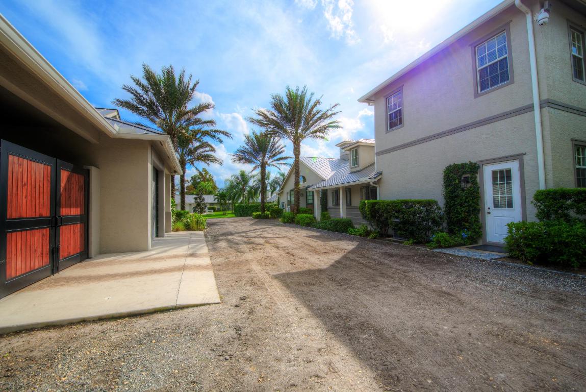 SADDLE TRAIL PARK OF WELLINGTON - Residential