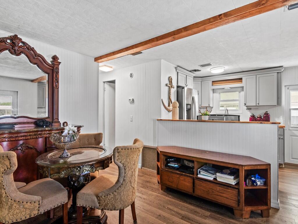 Sunshine Mobile Manor - Residential