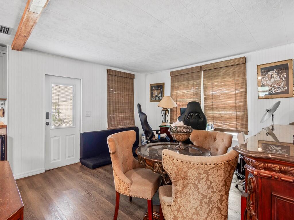 Sunshine Mobile Manor - Residential