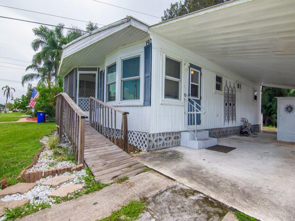 Sunshine Mobile Manor - Residential