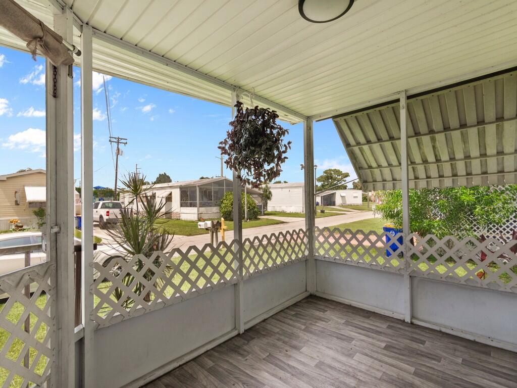 Sunshine Mobile Manor - Residential