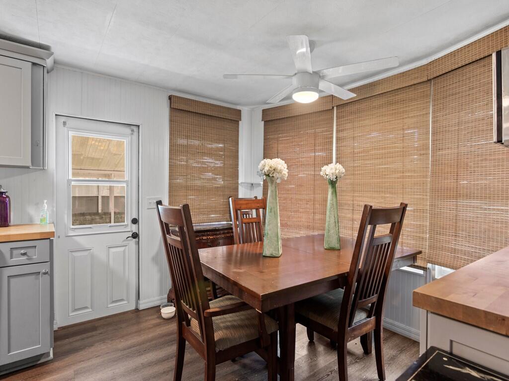 Sunshine Mobile Manor - Residential