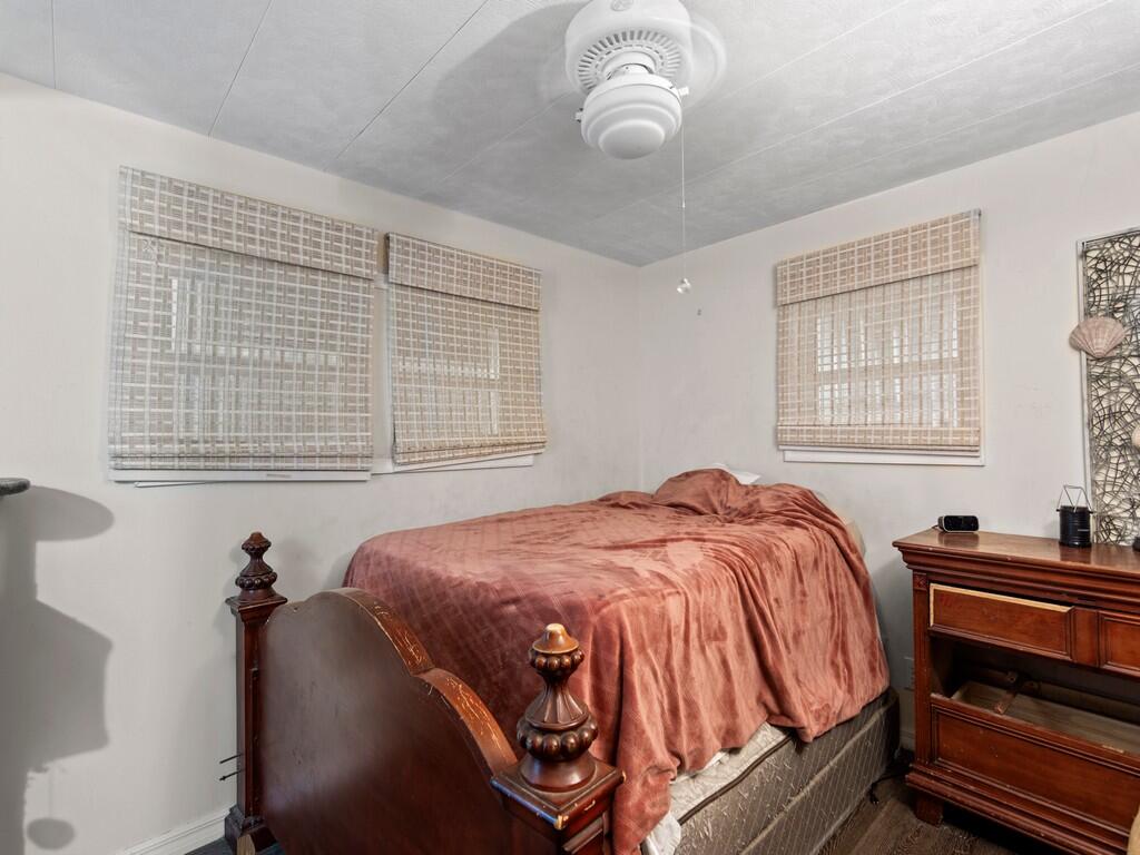 Sunshine Mobile Manor - Residential