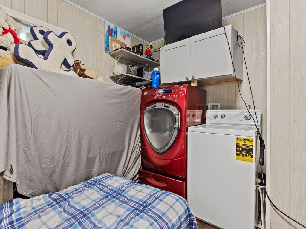 Sunshine Mobile Manor - Residential