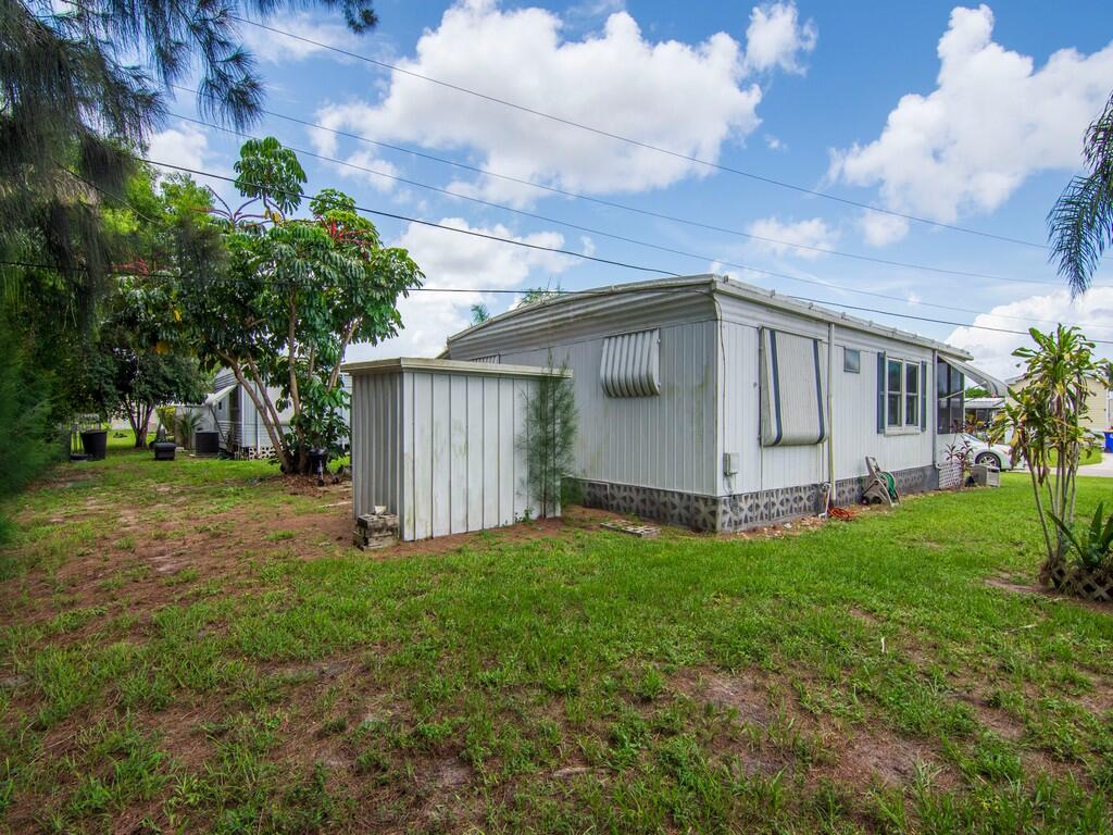 Sunshine Mobile Manor - Residential