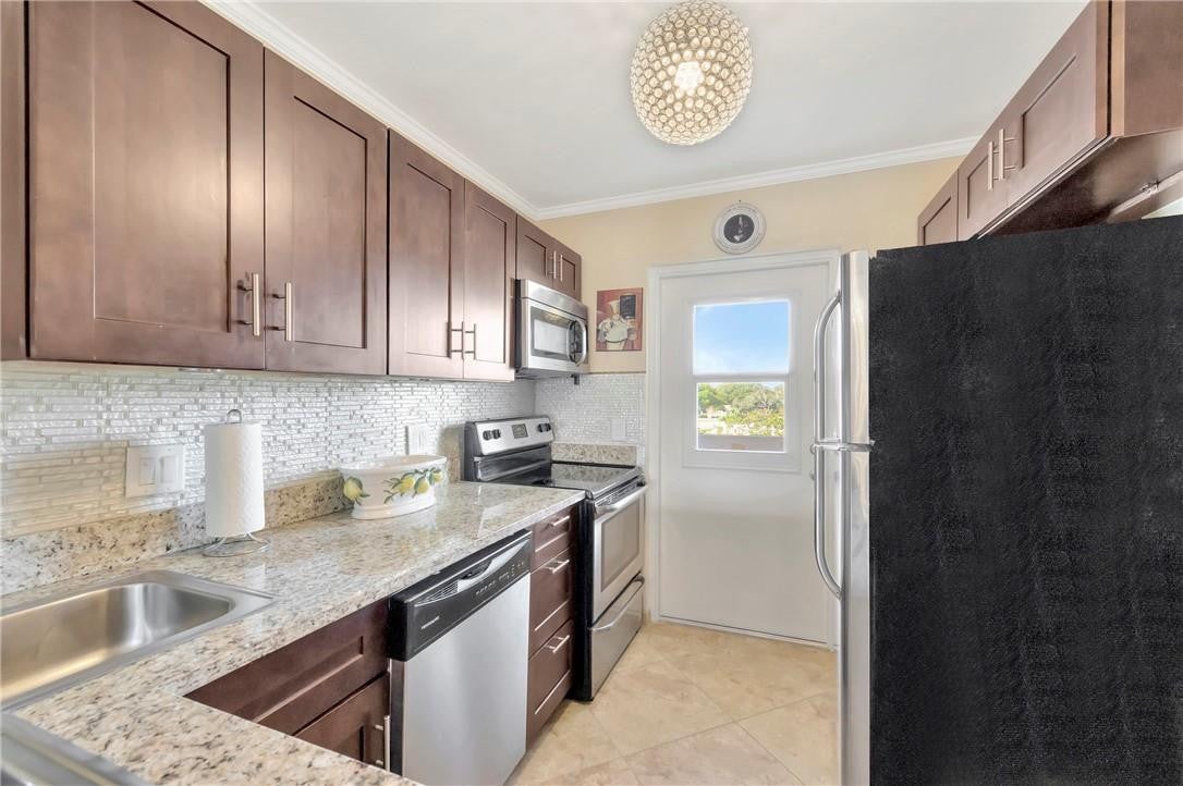 River House Towers Condo - Residential