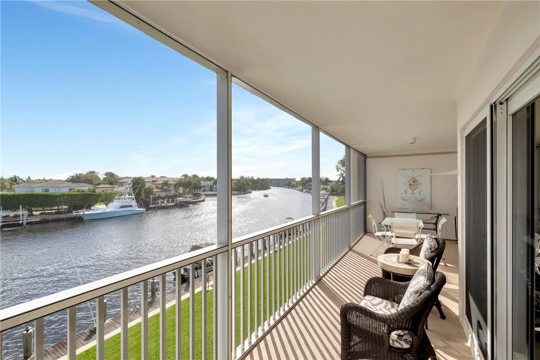 River House Towers Condo - Residential