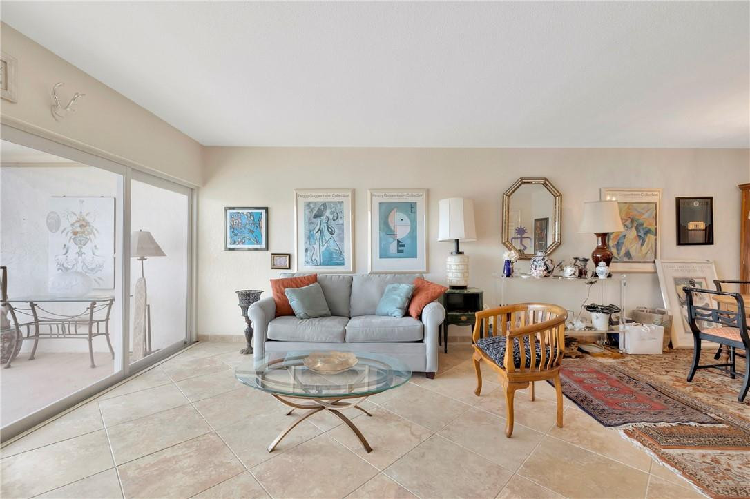 River House Towers Condo - Residential