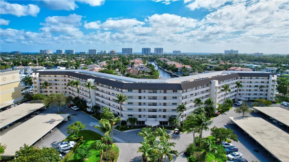 River House Towers Condo - Residential