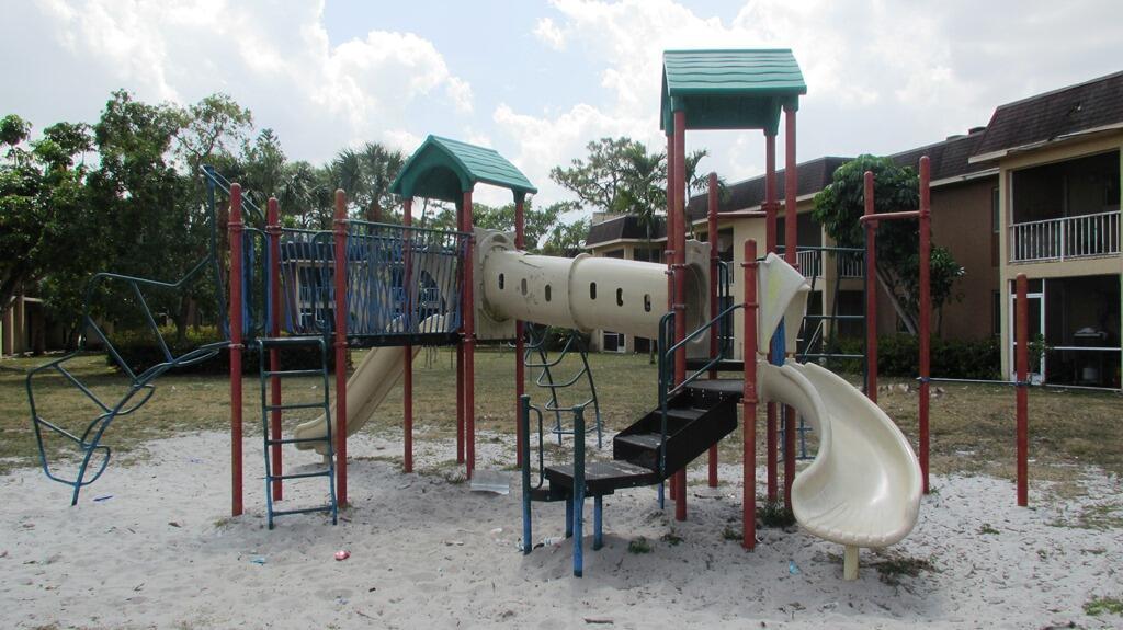 FOREST HILL GARDENS CONDO - Residential Lease