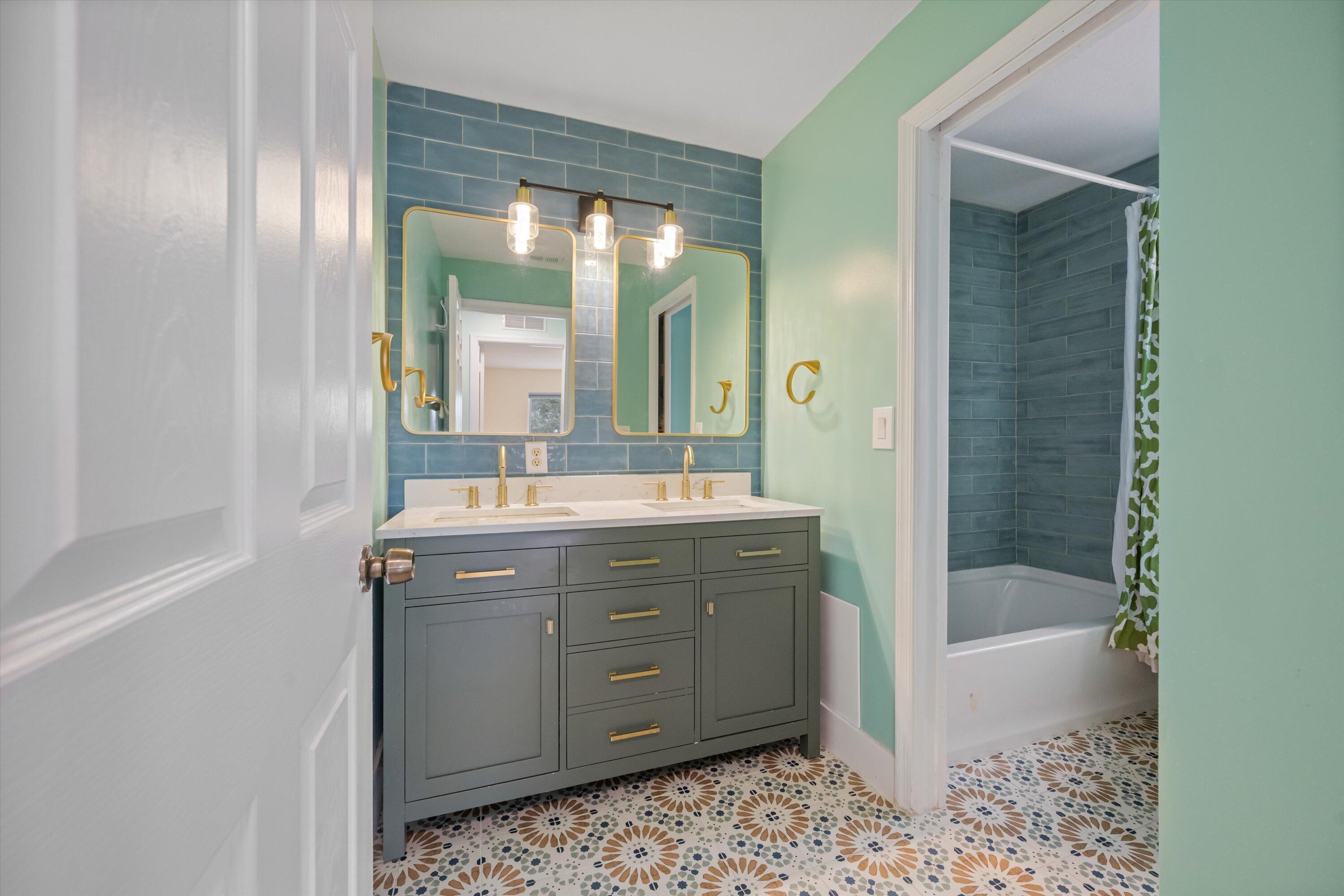 THOUSAND OAKS - Residential