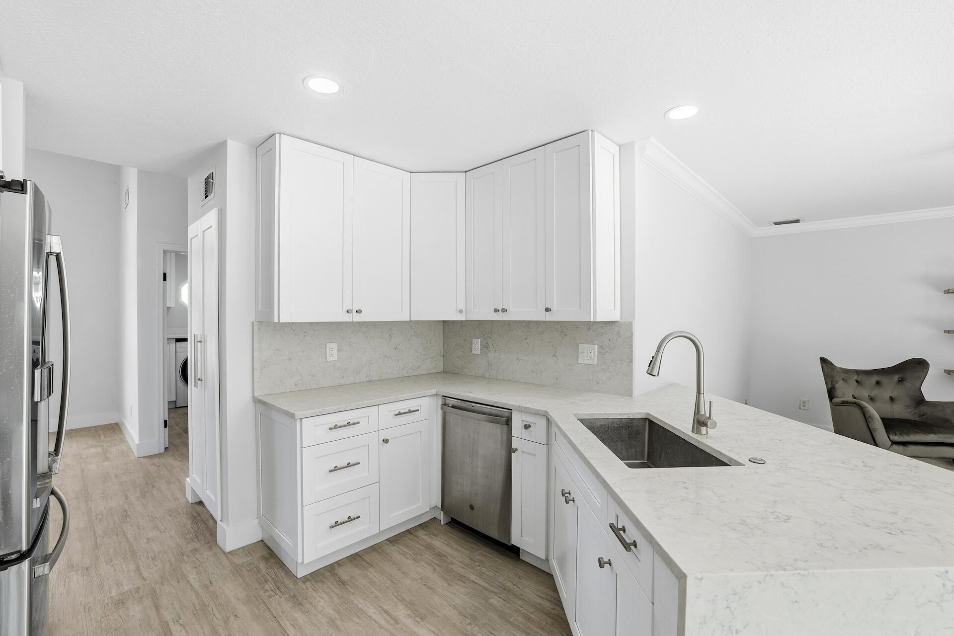 MEADOWLAND COVE 1 OF WELLINGTON - Residential