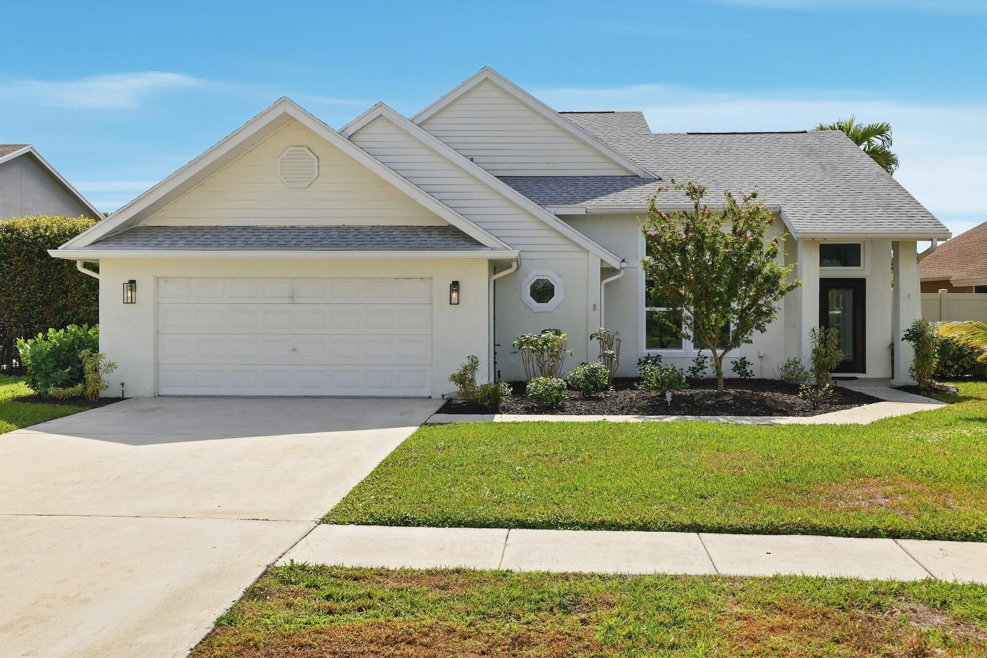 MEADOWLAND COVE 1 OF WELLINGTON - Residential