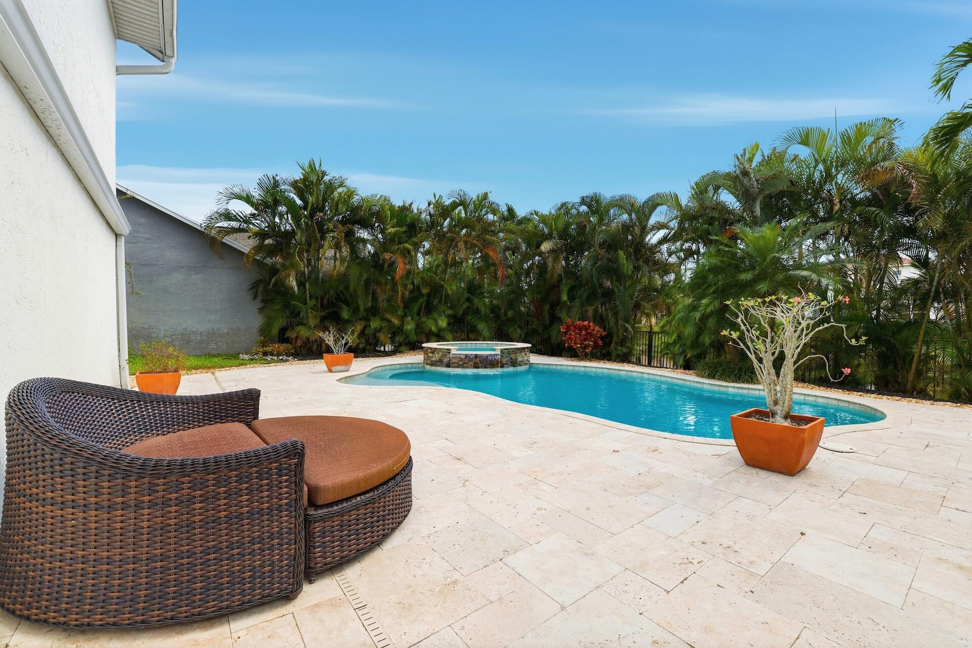 MEADOWLAND COVE 1 OF WELLINGTON - Residential