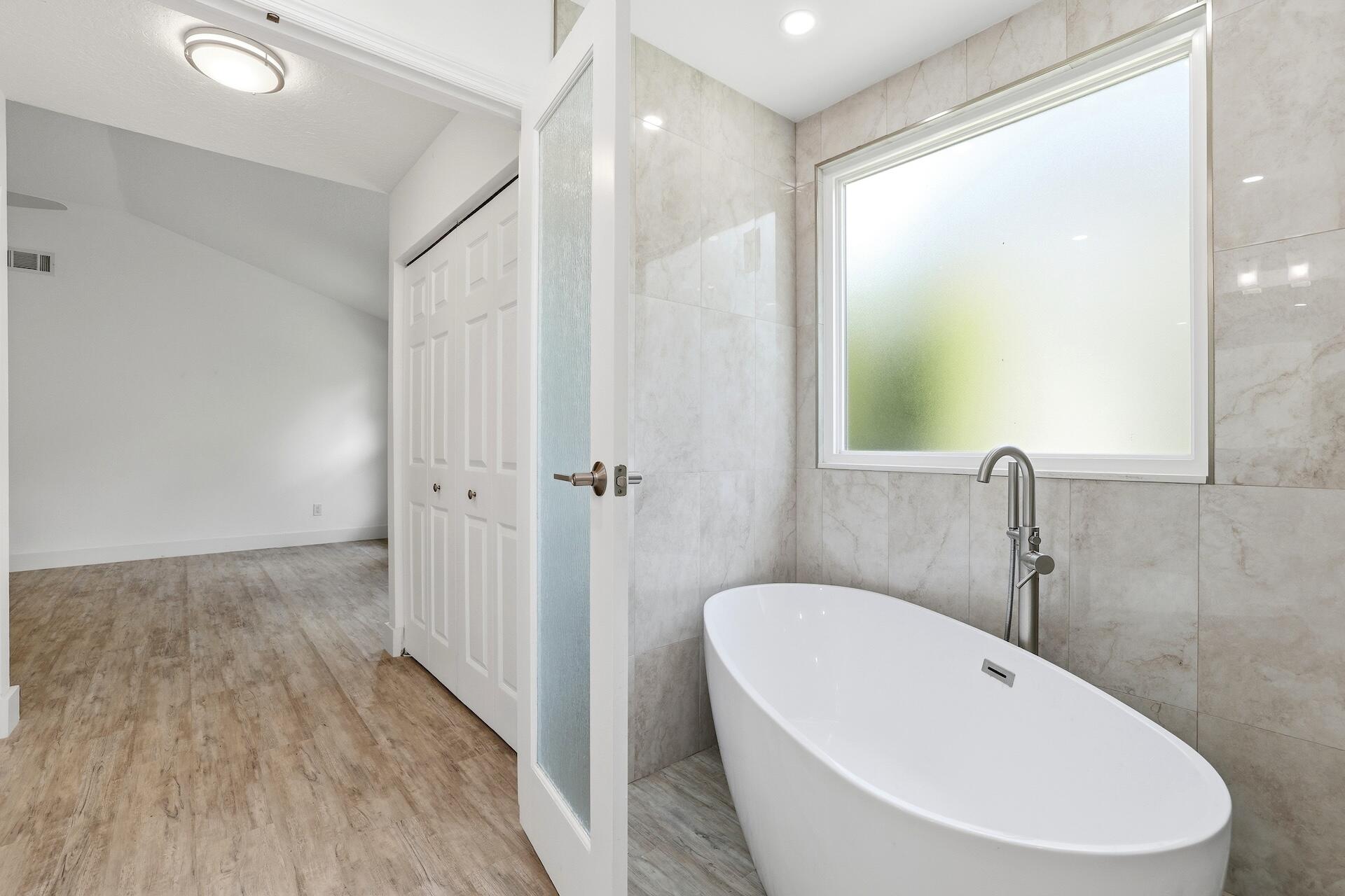 MEADOWLAND COVE 1 OF WELLINGTON - Residential