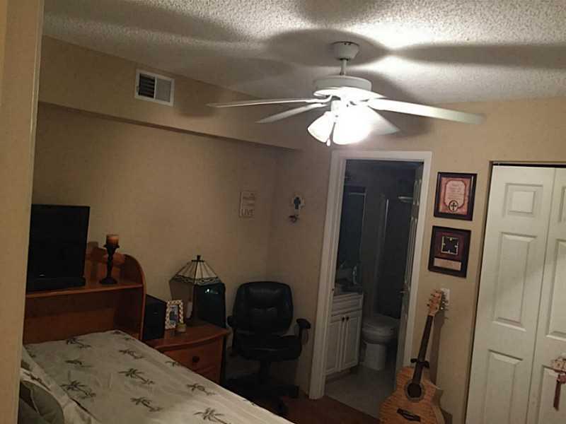 Banyan Lakes - Residential