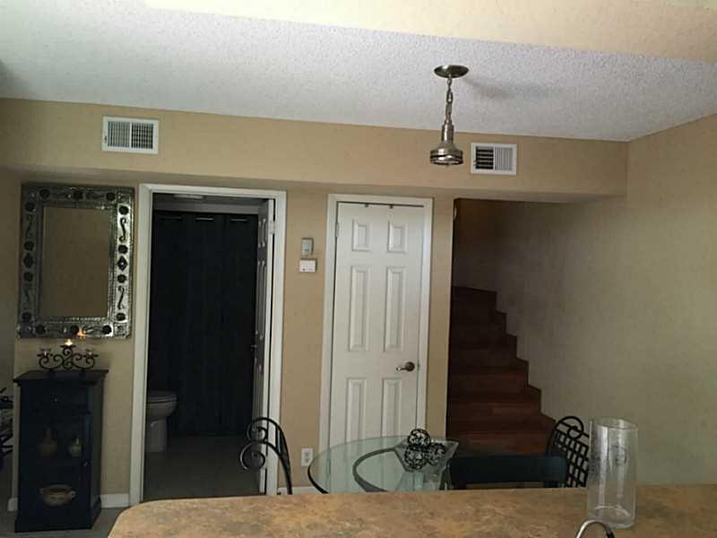 Banyan Lakes - Residential