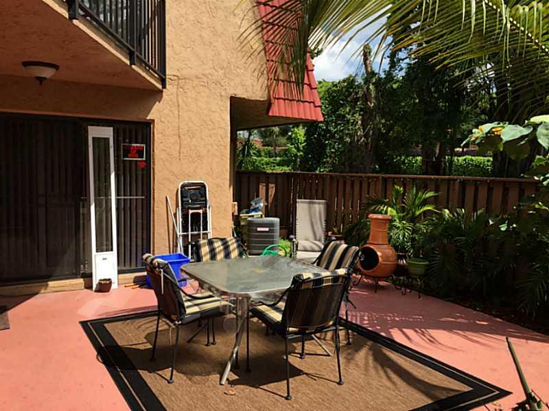 Banyan Lakes - Residential