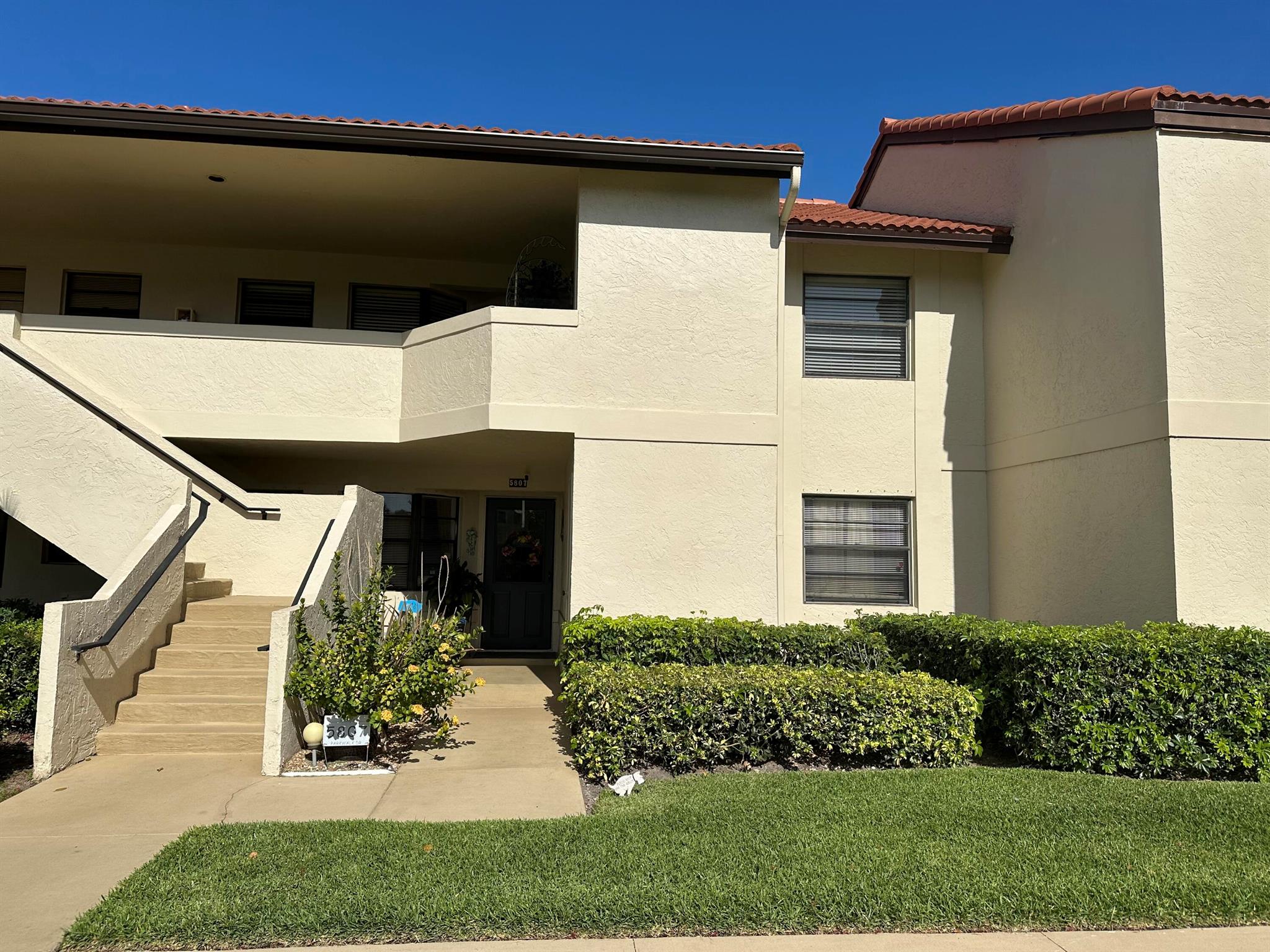 5807 Parkwalk Drive 1124, Boynton Beach, FL, 33472/$215,000 1 5807 Parkwalk Drive 1124