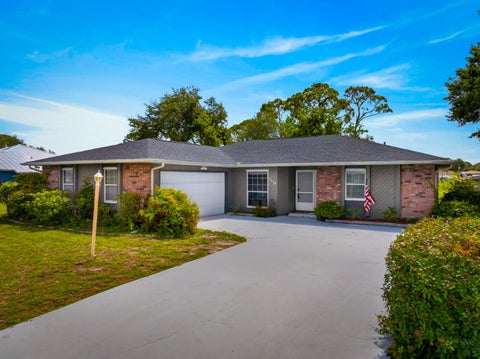 Photo of 5110 Eagle Drive, Fort Pierce, FL 34951 (MLS # B26031381)