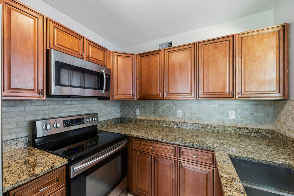 RIVER PARK UNIT 5 - Residential