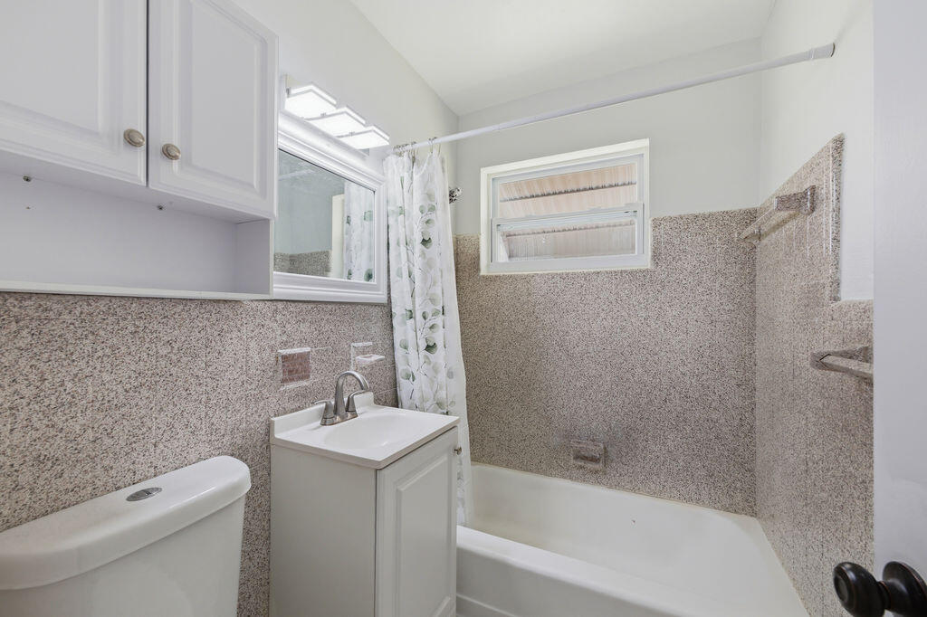 RIVER PARK UNIT 5 - Residential