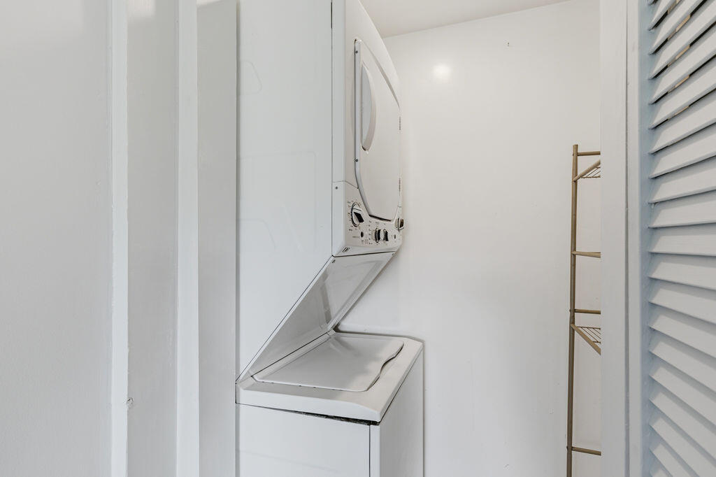 RIVER PARK UNIT 5 - Residential