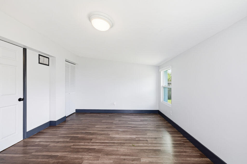 RIVER PARK UNIT 5 - Residential