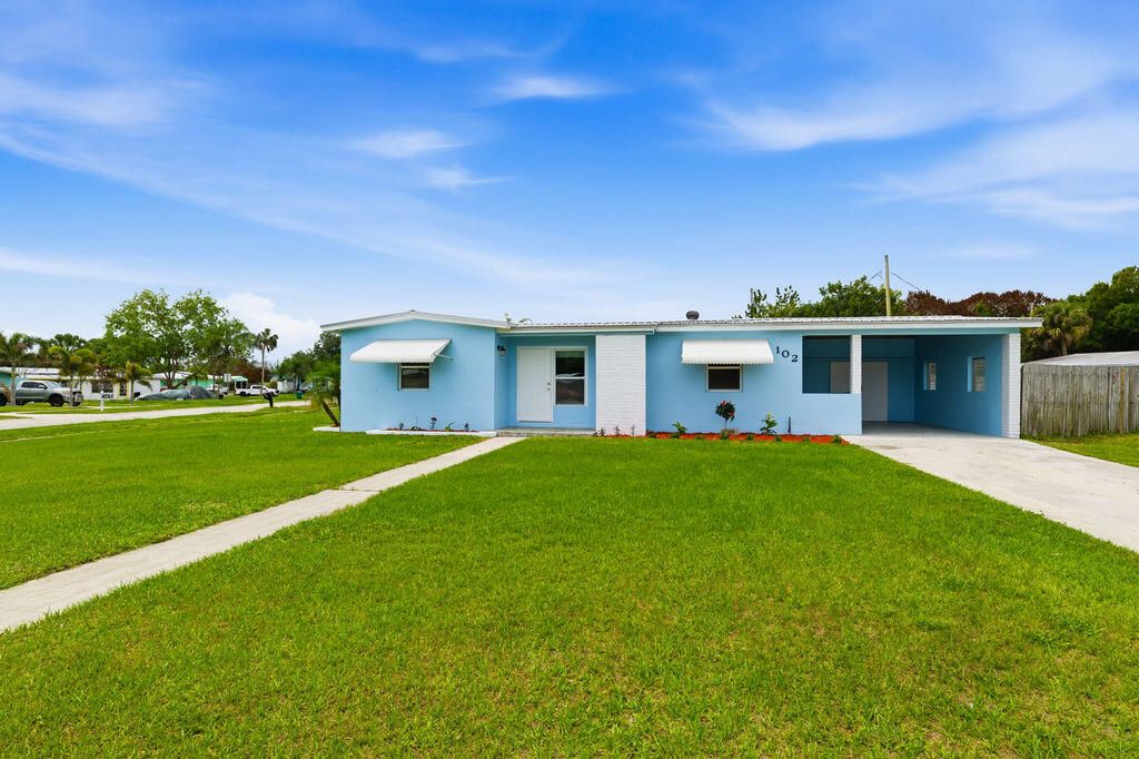 Photo of 102 SE El Sito Court, Port Saint Lucie, FL 34983 (MLS # B26019225)