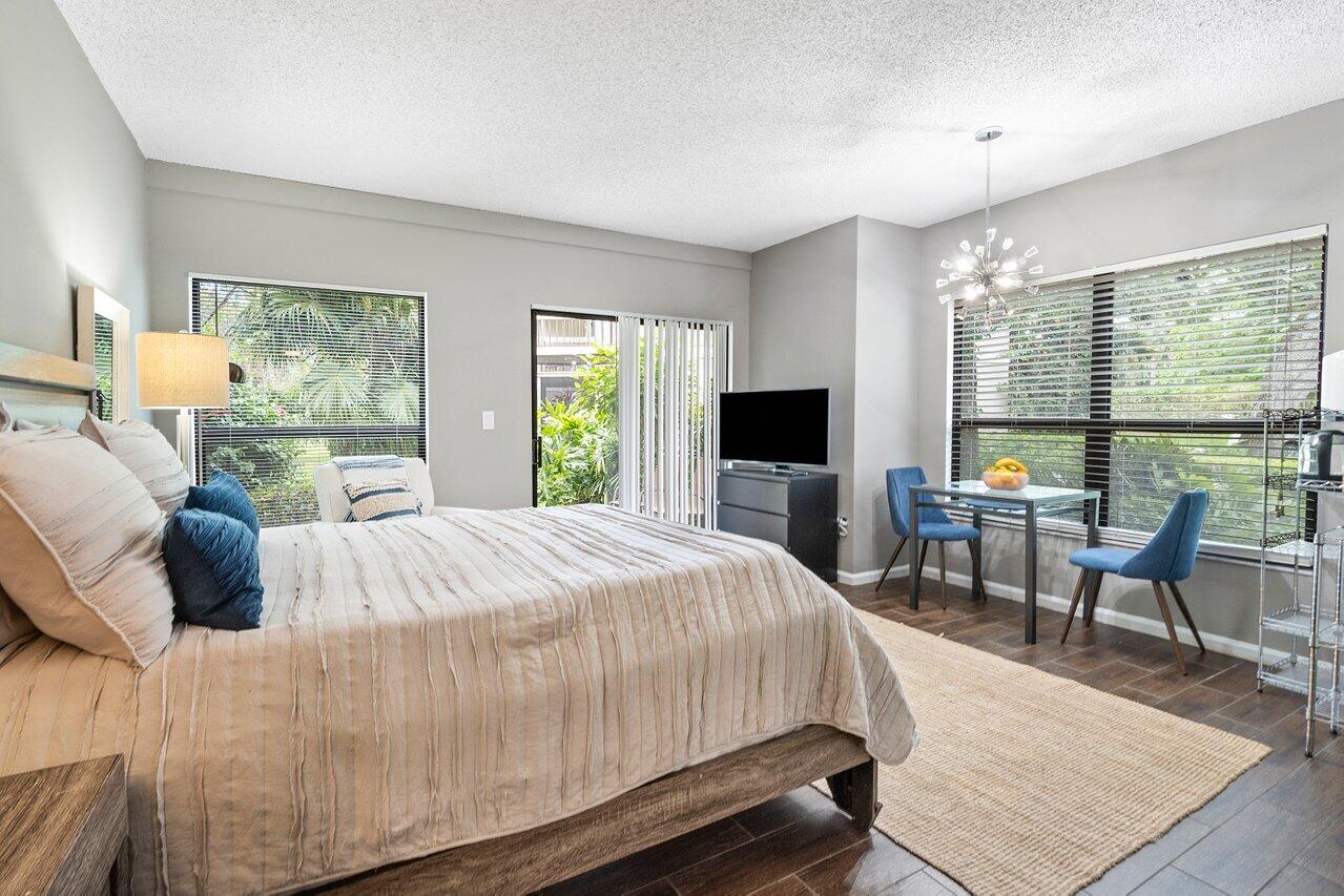 11863 Wimbledon Circle 407