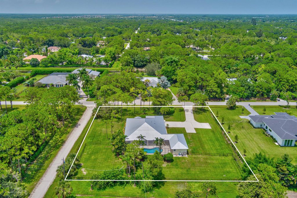 Photo of 7844 154th Court N, Palm Beach Gardens, FL 33418 (MLS # R10907305)