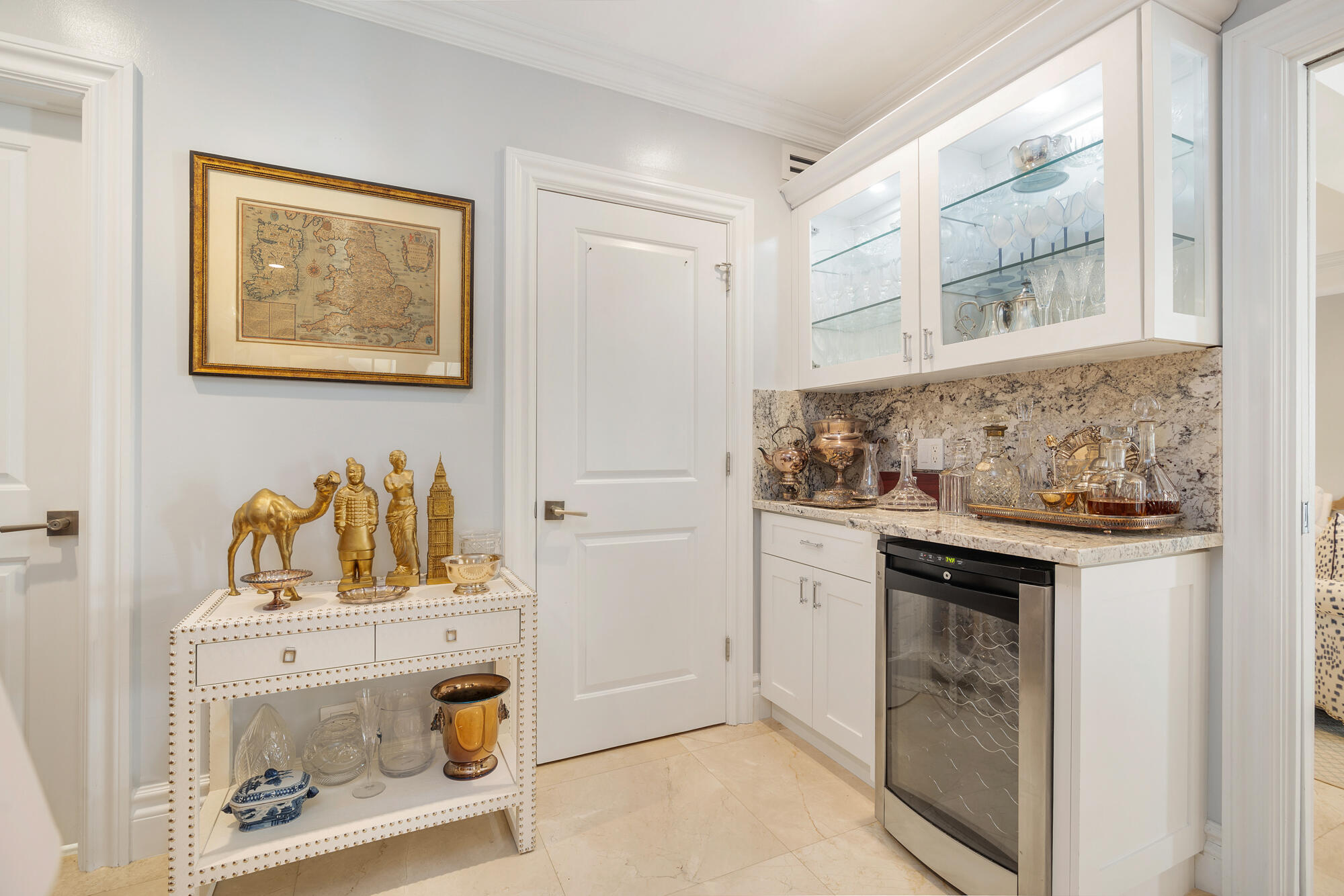 ISLAND VILLAS CONDO - Residential