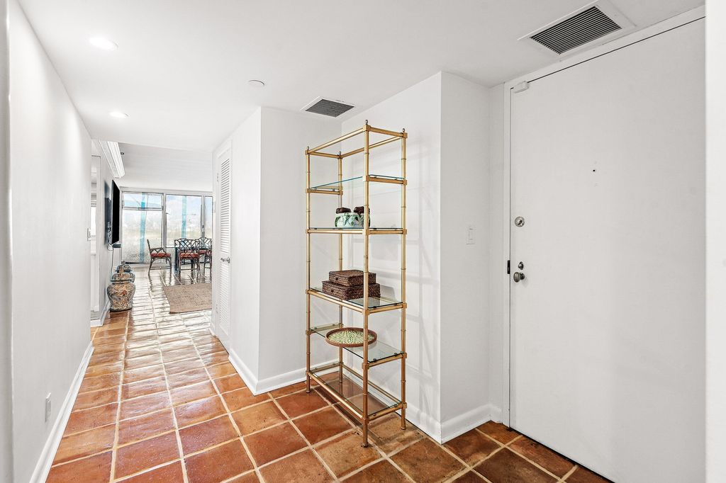 Photo of 529 S Flagler Drive #6g, West Palm Beach, FL 33401 (MLS # B26025458)