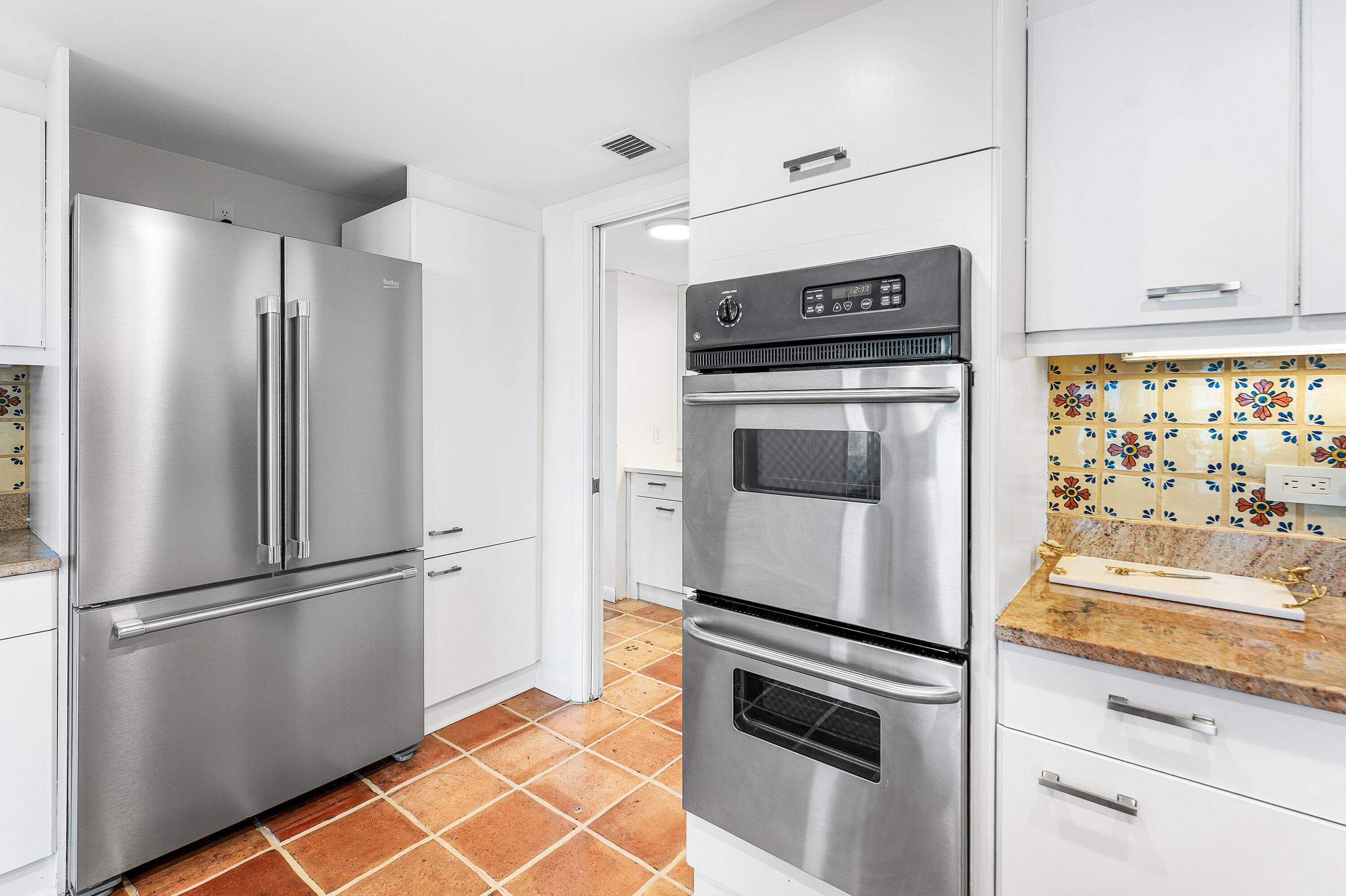 PLAZA OF THE PALM BEACHES CONDO - Residential Lease