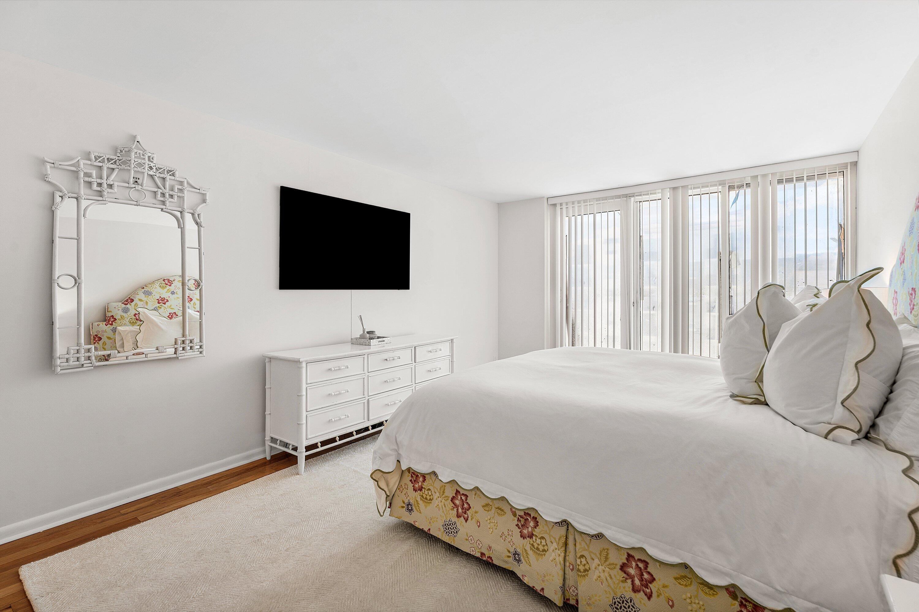 PLAZA OF THE PALM BEACHES CONDO - Residential Lease