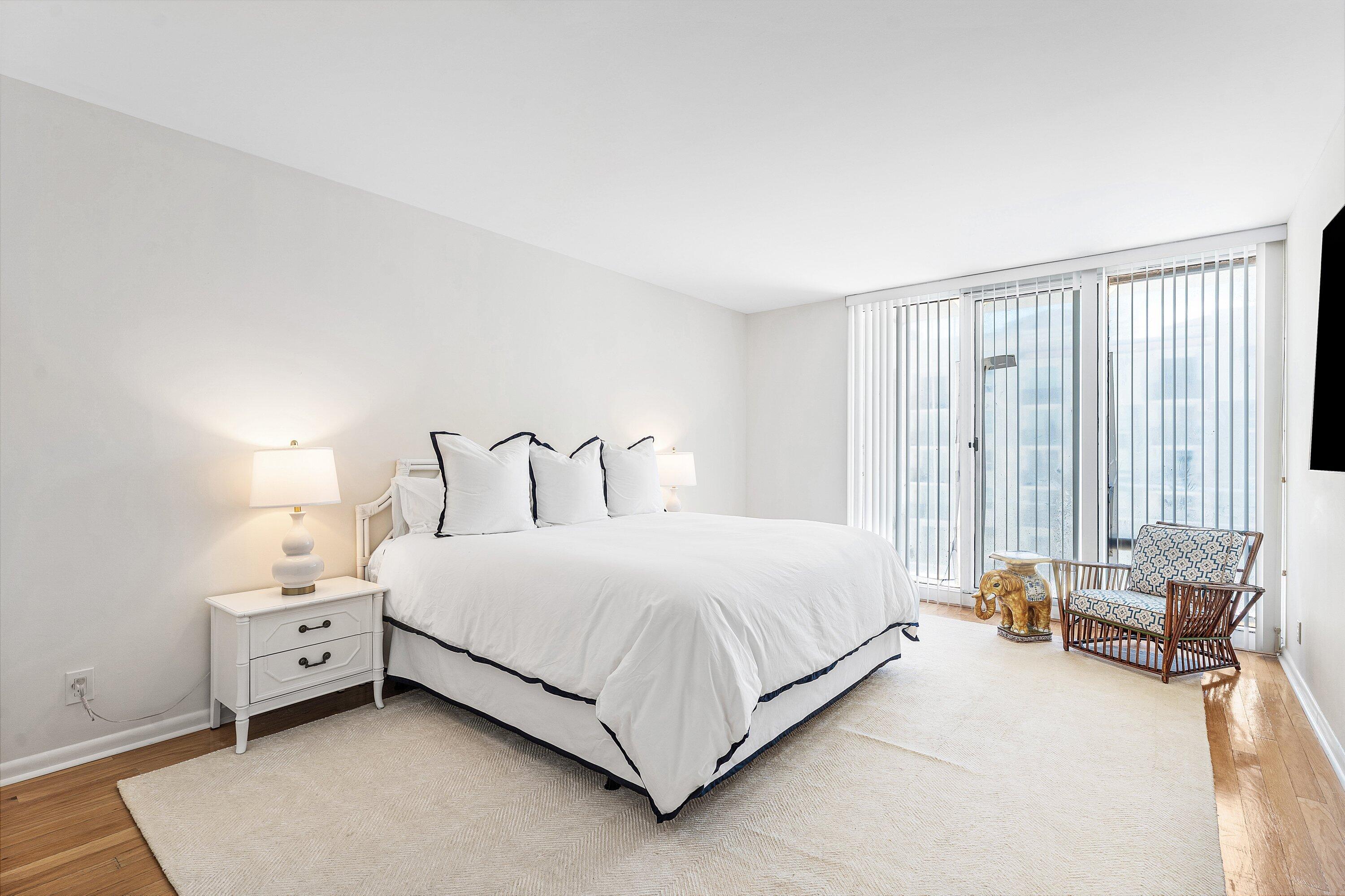 PLAZA OF THE PALM BEACHES CONDO - Residential Lease