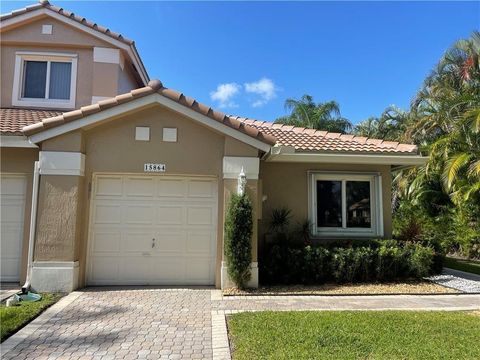 Photo of 15864 SW 10th Street, Pembroke Pines, FL 33027 (MLS # R11137494)