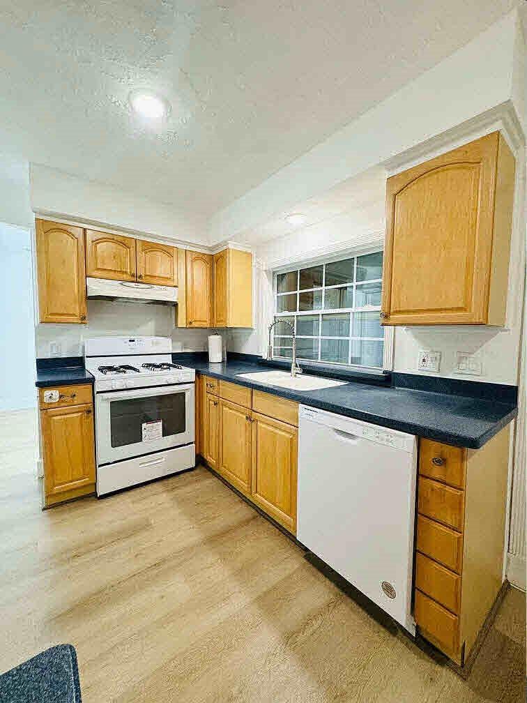Sunrise Golf Village Sec - Residential Lease