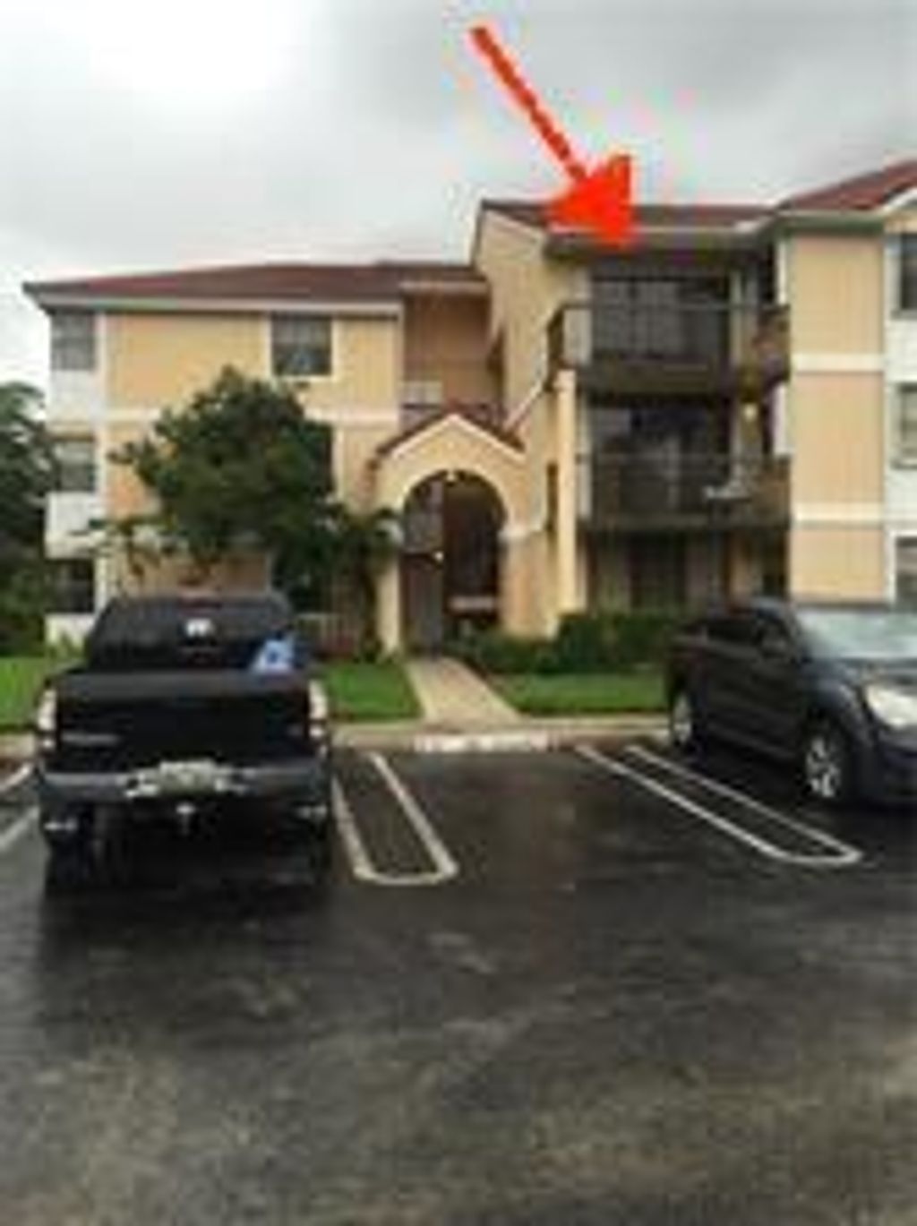 Photo of 5701 Riverside Drive #303, Pompano Beach, FL 33067 (MLS # F10434408)